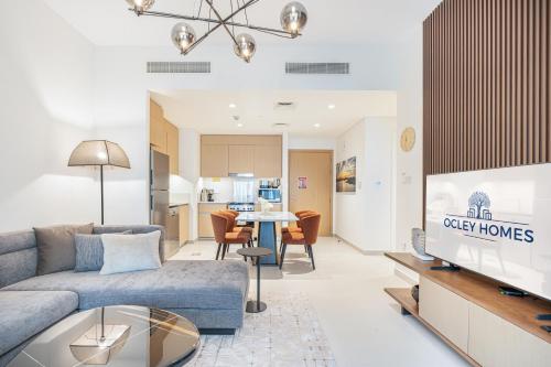 Chic Bright Home in Creek Beach with Lagoon Access, Дубай (фото 8)