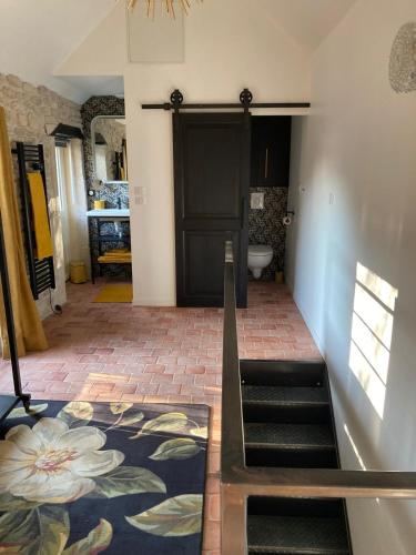 Vannas istaba, La petite Chapelle in L'Isle-sur-Serein