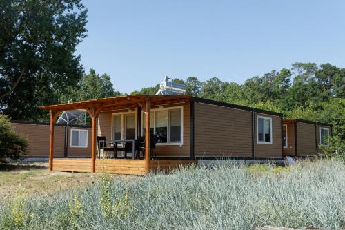 2 bedrooms, 4 beds
