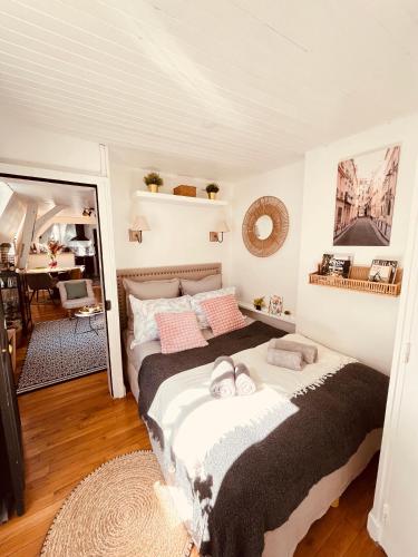 One-Bedroom Apartment image 10
