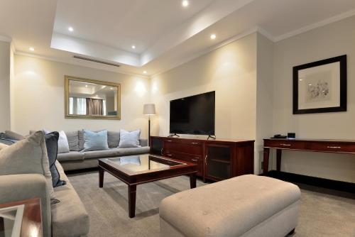 Raphael Suites - image 3