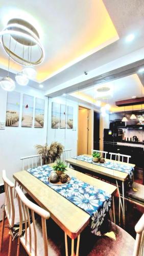 Cozy RC 2BR w loft Netflix Prime KTV Games, Manila