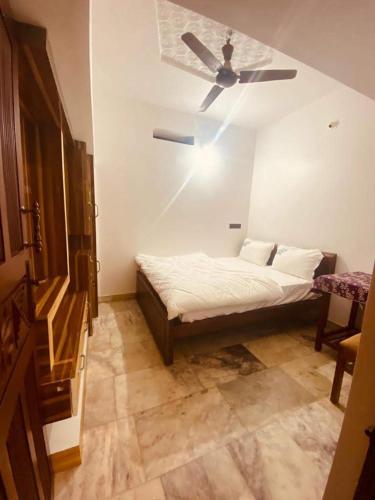 Blue mount stay in คุทาลูระ