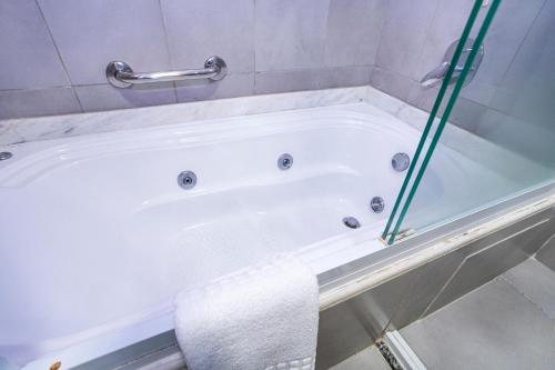 ห้องน้ำ, Nikkey Palace Hotel in ลิเบร์ดาเด