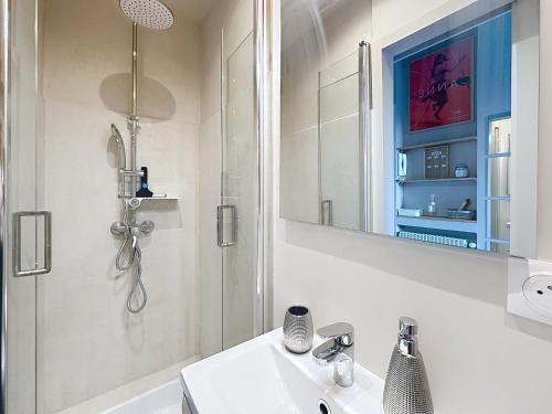 Cozy studio with garden and parking in Cannes, Cannes (Foto 7)