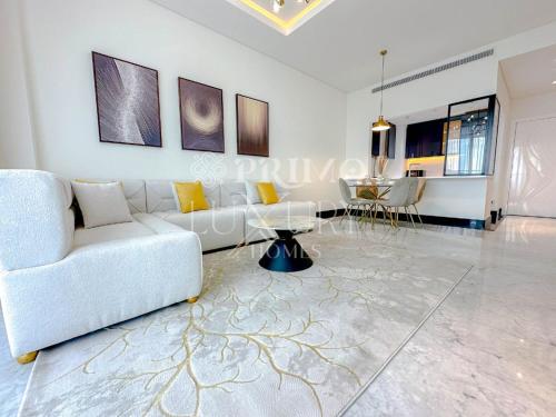 Luxurious Furnished 1-Bed Apartment in Marasi Drive, Dubai (photo 3)