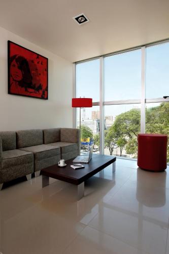 尼亞特城市酒店 (Niyat Urban Hotel) in 雷西斯滕西亞