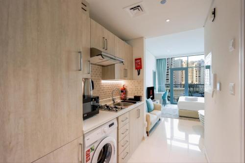 Exquisite Studio near Nakheel Mall by Livbnb, Dubái (foto 5)