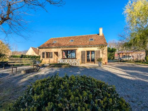. Gîte avec piscine, sports et nature près de George Sand, Mouhers - FR-1-591-64