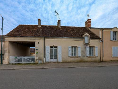. Maison de plain-pied en Brenne avec cour close, Wifi et proche de Châteauroux et étang de pêche - FR-1-591-104