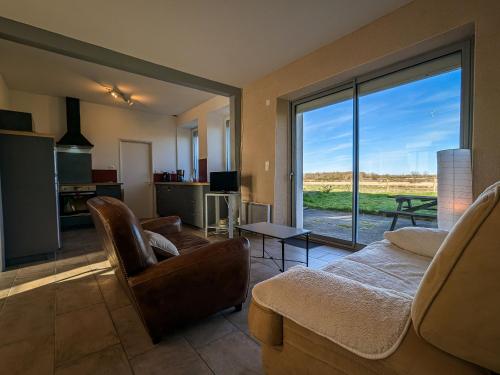 Gîte en Brenne avec Terrasse et Garage Privé - FR-1-591-316 (Gite en Brenne avec Terrasse et Garage Prive - FR-1-591-316) in Chenonceaux