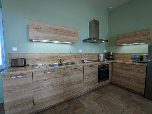 Gîte au cœur du Parc de la Brenne avec jardin, terrasse et parking - FR-1-591-317 (Gite au cœur du Parc de la Brenne avec jardin, terrasse et parking - FR-1-591-317) in Chenonceaux