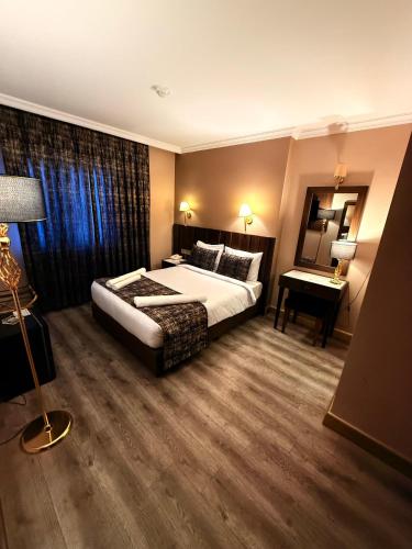 room detail thumbnail 0