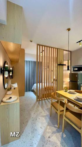 MODERN ZEN Den, Manila