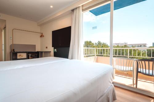 Hotel Boreal - main image