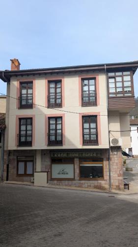 Hotel Rural la Plaza - Caso