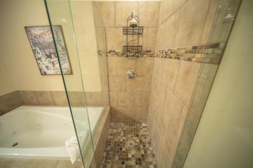 Settlers Creek 6511 by SummitCove Lodging