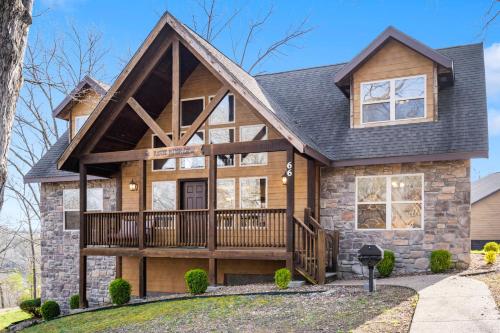 Cozy 'Rustic River Lodge' Near SDC with Pools!