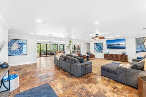 Casa De Olas in Cocoa Beach on Canalfront 4 Br w Pool