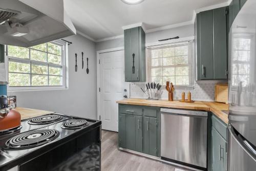 Tallahassee Modern Cozy Home 2bd in Midtown Tallahassee Modern Cozy Home 2bd in Midtown