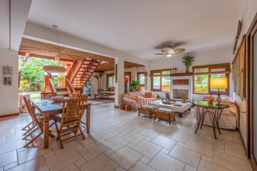 Casa pé na areia praia Félix (Casa pe na areia praia Felix) in Praia do Prumirim