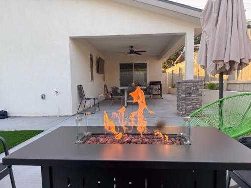Lime Light La Mesa New 4BR 3BA Group Friendly in La Mesa