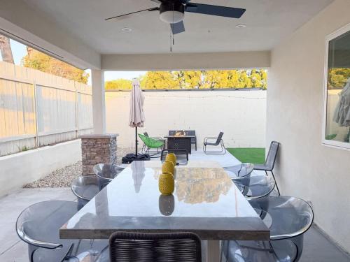 Lime Light La Mesa New 4BR 3BA Group Friendly in La Mesa