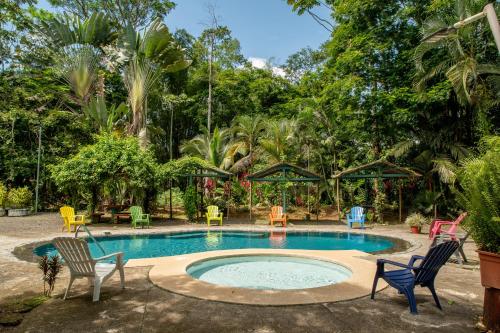 Swimming pool, Hotel Sun Sun Lodge in Suburbs