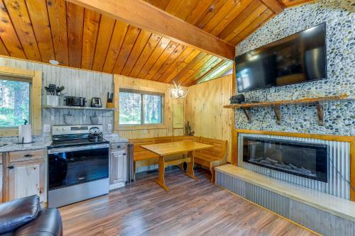 Rustic Idaho Retreat with Deck, Grill and Chiminea! in Island Park, USA