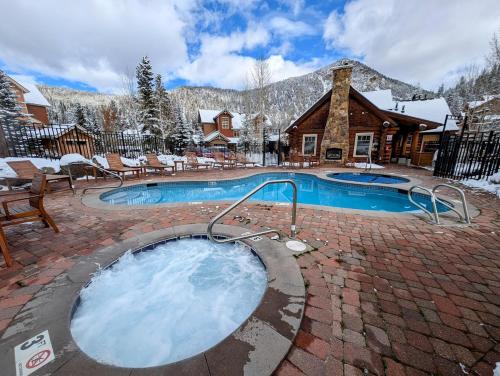 Settlers Creek 6565 by SummitCove Lodging