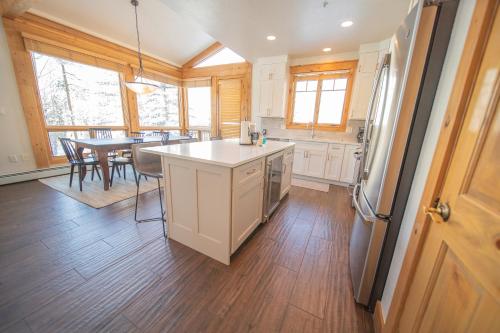 Settlers Creek 6565 by SummitCove Lodging