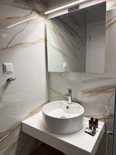 RoomElioti Apartments