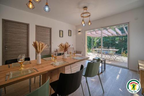 Gîte Le Chaudron 1 à 7pers avec piscine (Gite Le Chaudron 1 a 7pers avec piscine) in Montclar-Sur-Gervanne