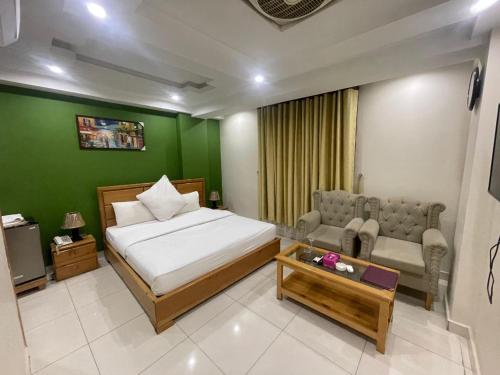 Royal Continental Hotel Gojra in Muzaffarabad