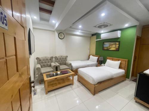 Royal Continental Hotel Gojra in Muzaffarabad