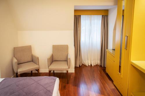 Standard Double or Twin Room image 3
