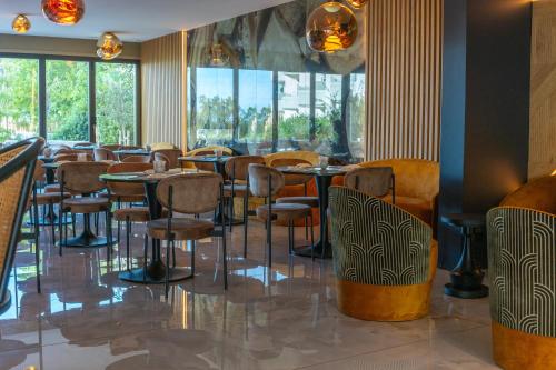 Calvi Hôtel - image 11