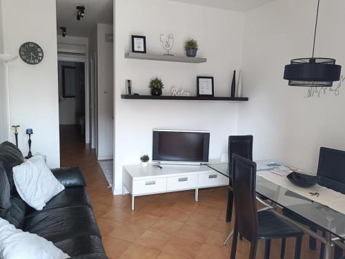 Rox Apartment - 027023-LOC-00174 · Malcontento