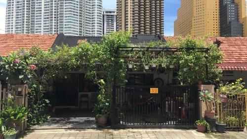 Tiong Nam 32, Heart of Kuala Lumpur, 15mins to KLCC, 6 mins to LRT PWTC, Kuala Lumpur