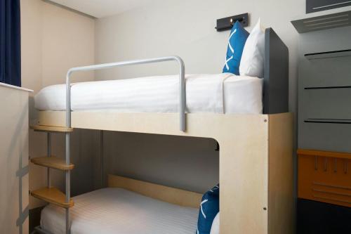 Sleeperz Hotel Cardiff - image 4
