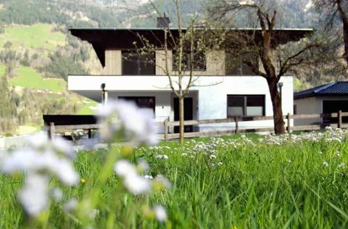 BLEIBE - Apartment im Zillertal in Schwendau, Österreich