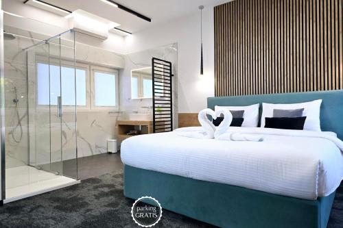 Two-Bedroom Deluxe Apartment