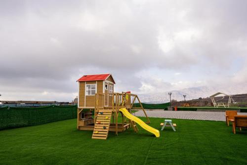 Royal cloud caravaan in Majdal Shams