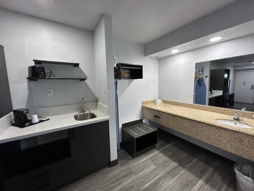 Studio 6  Bakersfield, CA - South - 주방