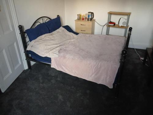 Room in town centre in St Helens
