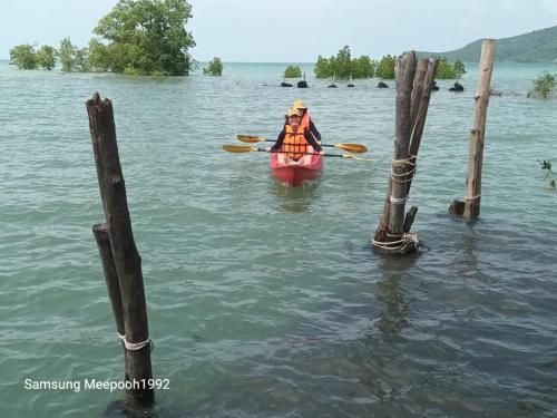 Canoeing, PhaluayCamping in Ko Phaluai