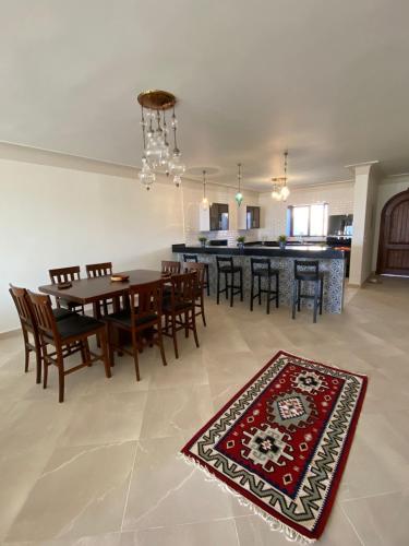 Luxury Villa 5 Bedroom Beach House in Sidi Heneish - Mediterranean Sea in Zawiyat Ailat Nuh