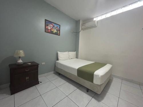 2 bedrooms, 3 beds