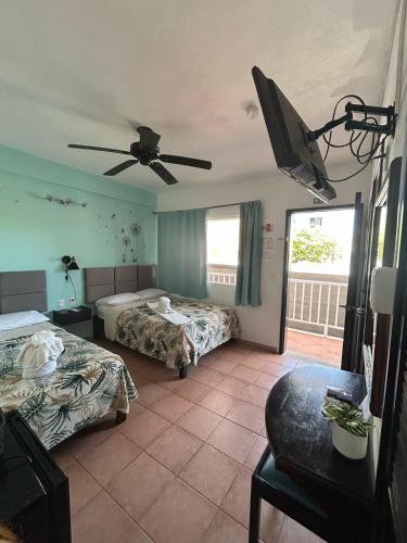 room detail thumbnail 0