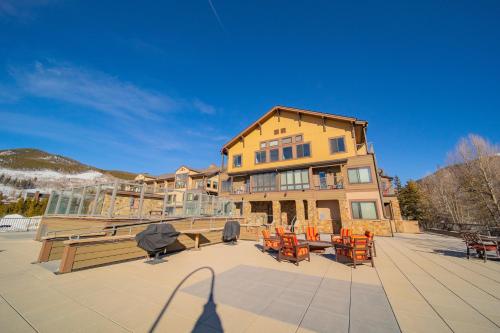 Slopeside 2777B by SummitCove Lodging in Keystone, USA